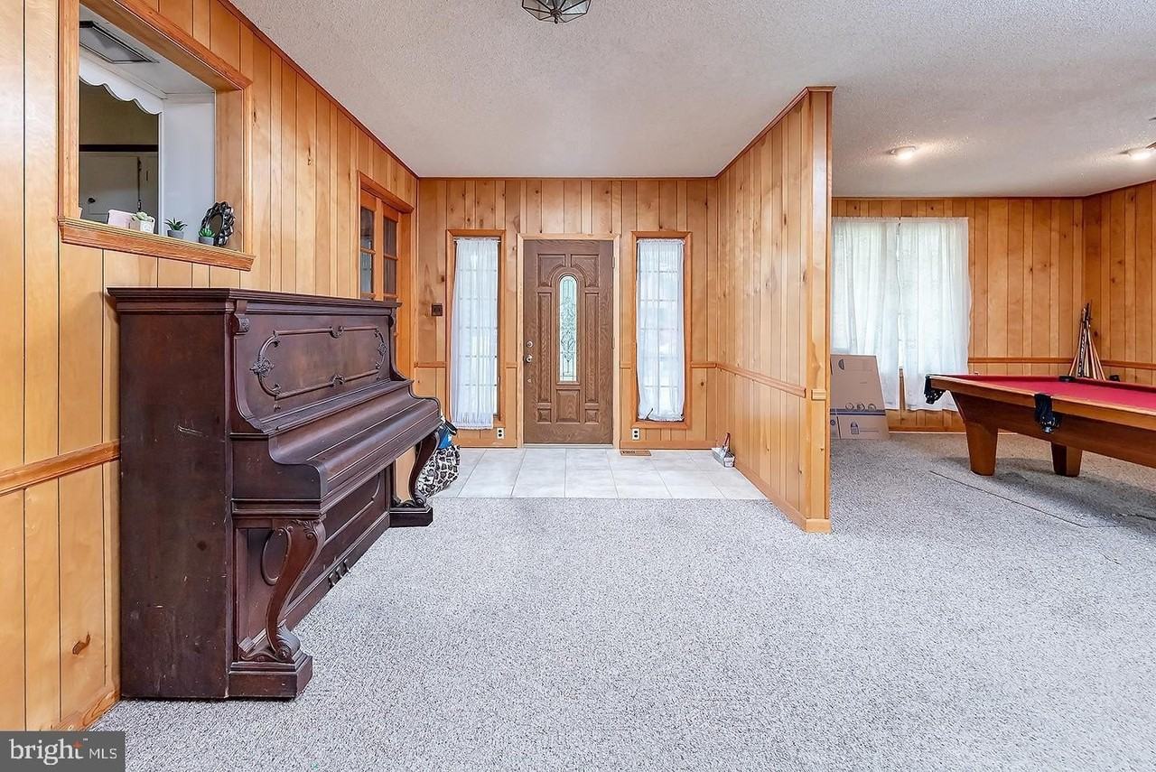 217 University Blvd - Photo 7 of 23