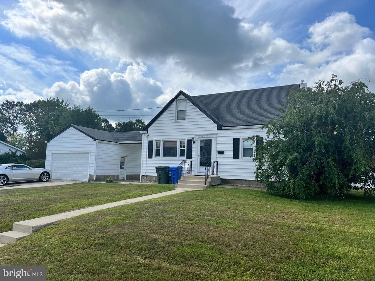 122 Cornell Rd - Photo 3 of 9