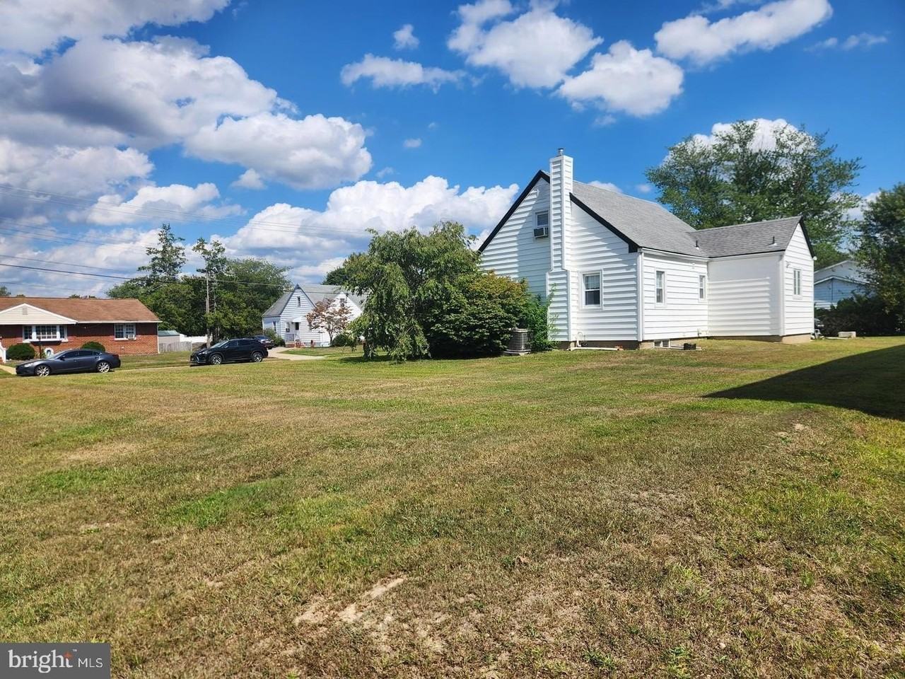 122 Cornell Rd - Photo 4 of 9