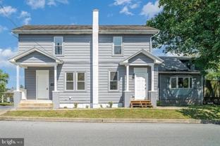 138 S Hetrick Ave - Photo 1 of 1