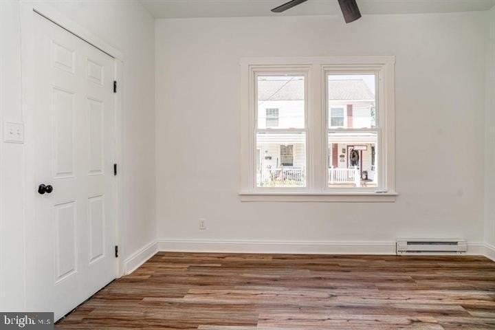 138 S Hetrick Ave - Photo 3 of 19