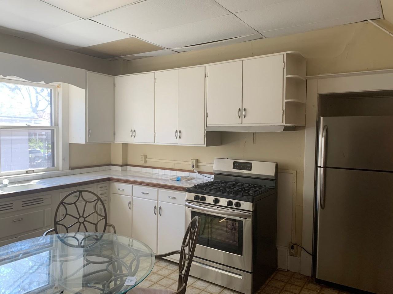 205 N Busey Ave - Photo 4 of 7