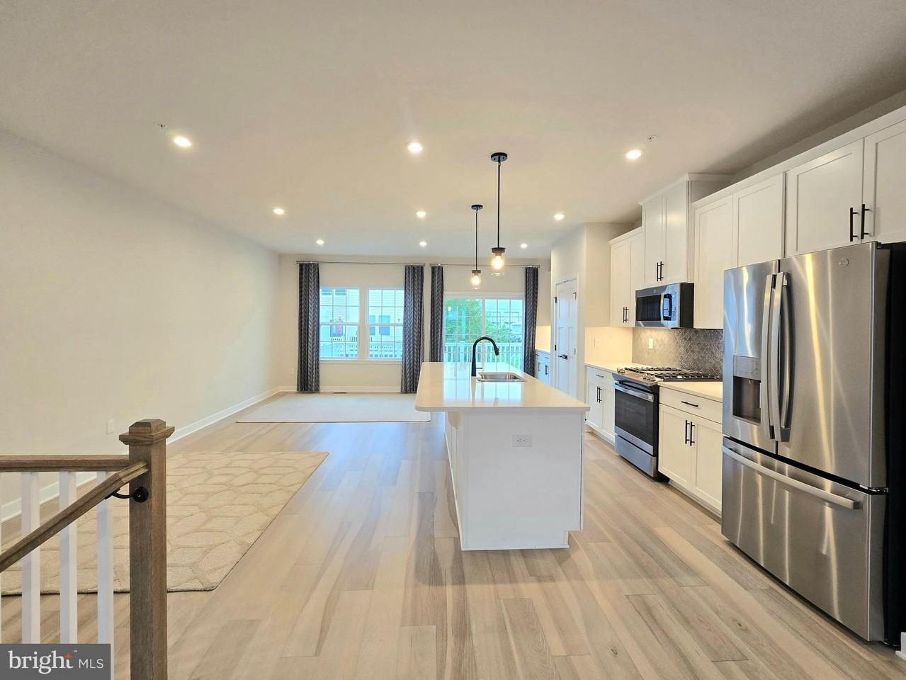 465 Market St - Photo 2 of 13