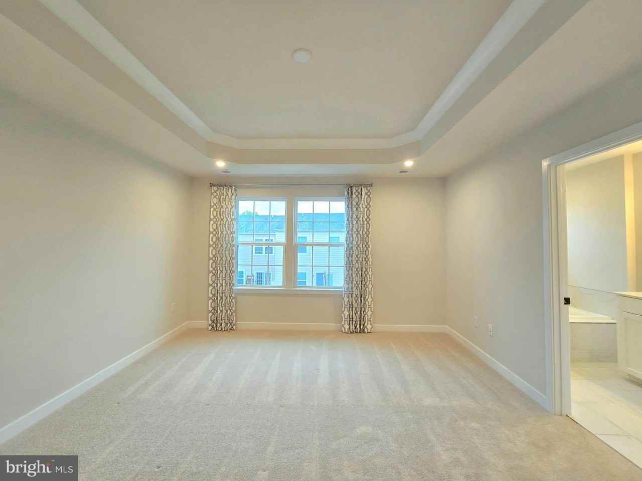 465 Market St - Photo 7 of 13