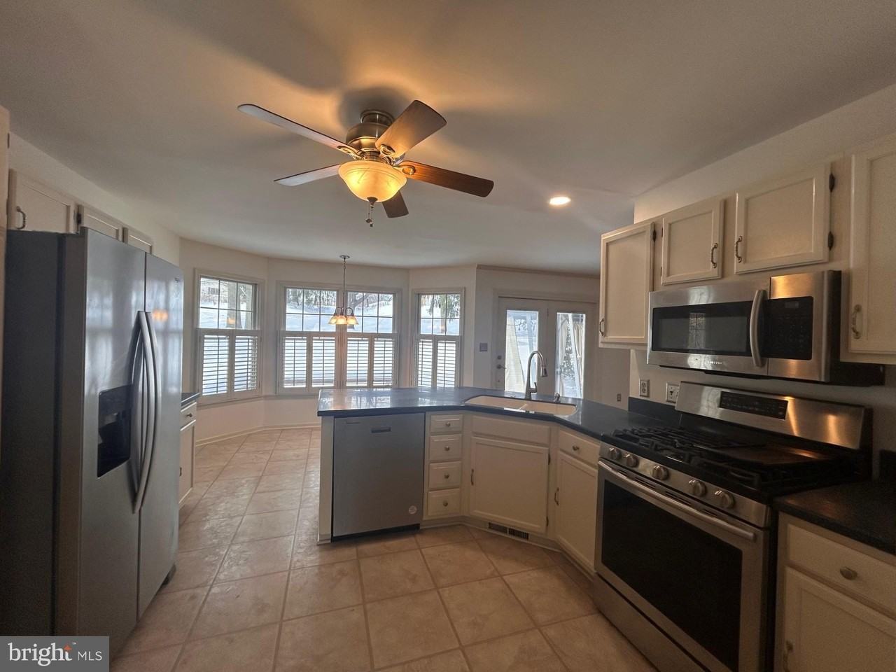 1110 Gora Rd S - Photo 3 of 15