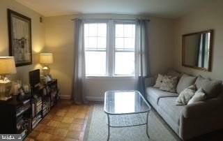 24 S Old Glebe Rd Apt 202 #202 - Photo 7 of 22