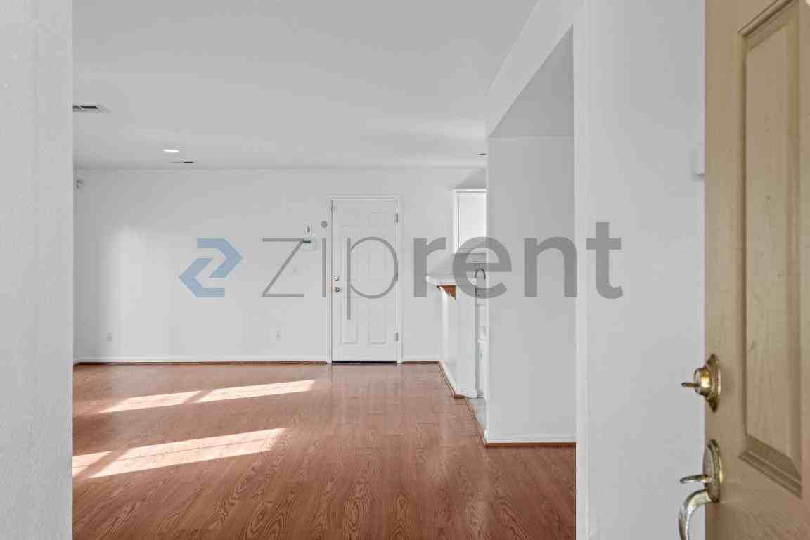 3099 Puffin Cir #1 - Photo 5 of 36