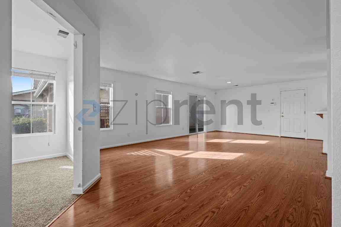 3099 Puffin Cir #1 - Photo 6 of 36