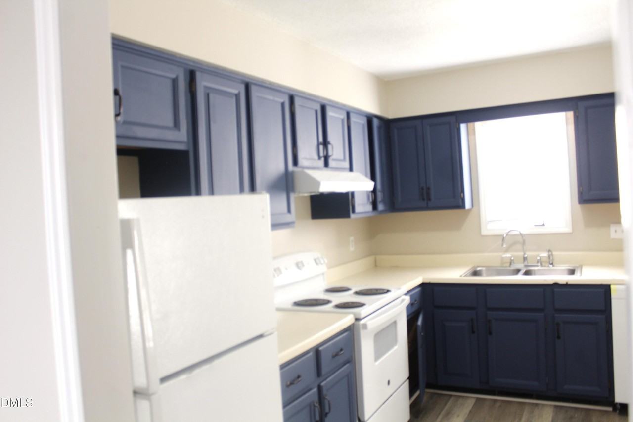 4704 Mallory Ct - Photo 6 of 6