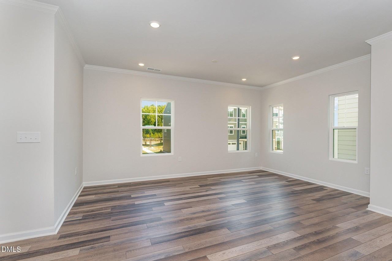 2132 Terrawood Dr - Photo 2 of 25