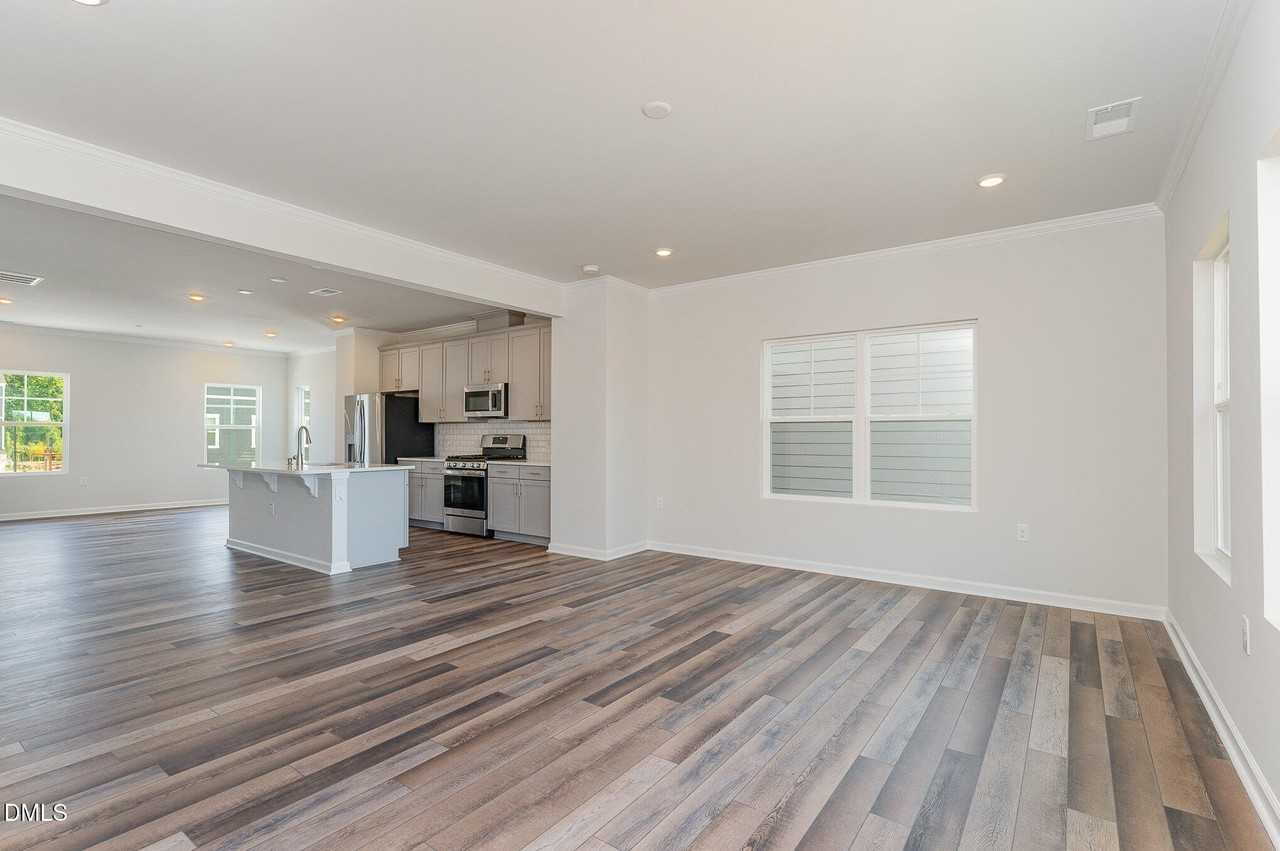 2132 Terrawood Dr - Photo 5 of 25