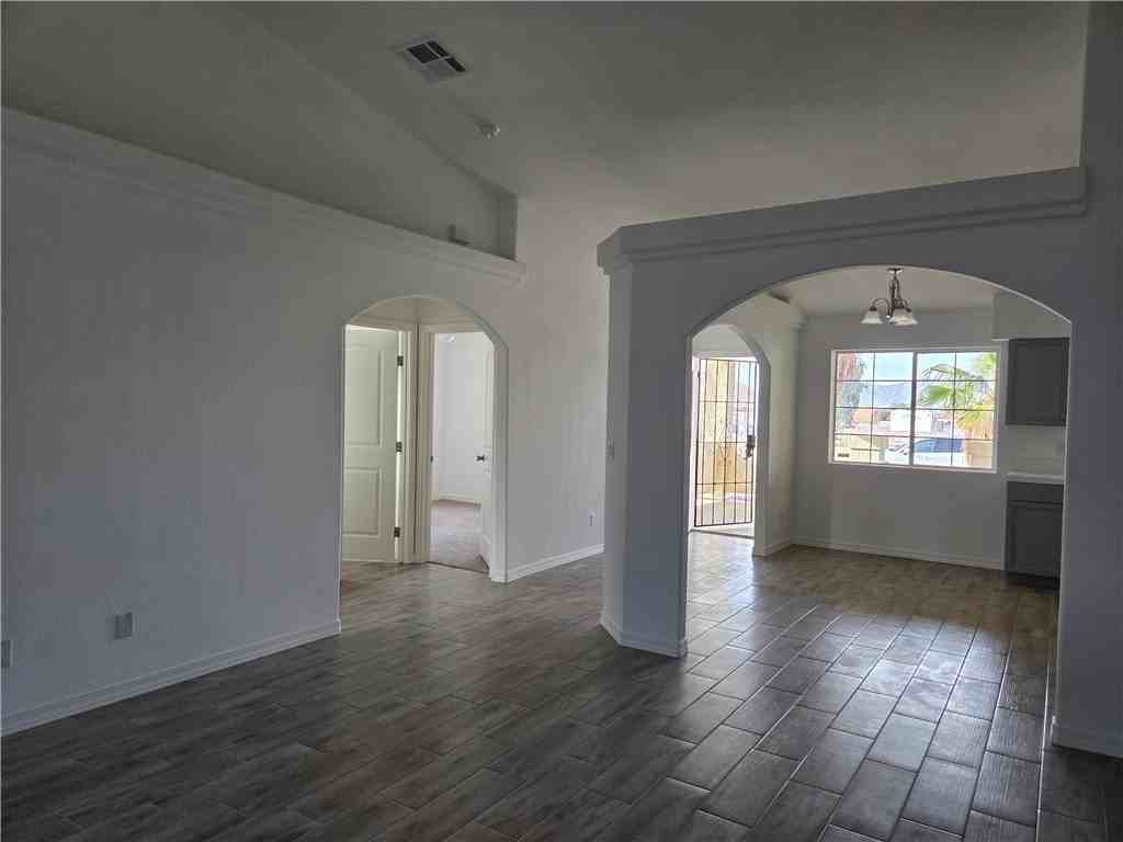 5386 S Tierra Linda Dr - Photo 3 of 11