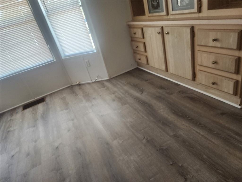 691 Church St - Photo 3 of 6