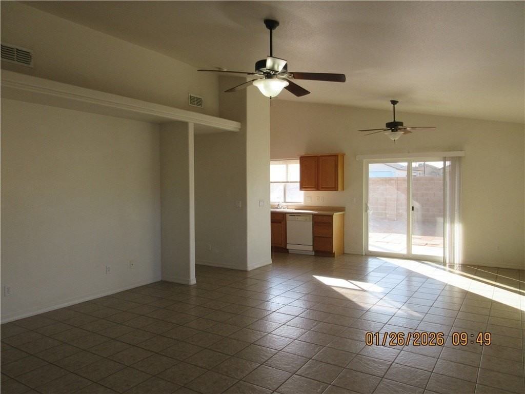 2704 Louise Ave - Photo 2 of 9