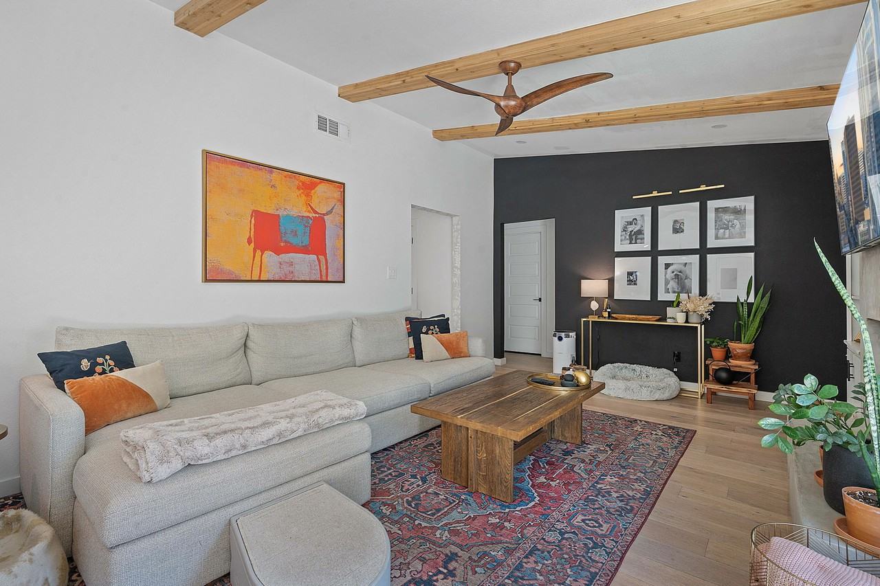 4902 Carsonhill Dr - Photo 6 of 20