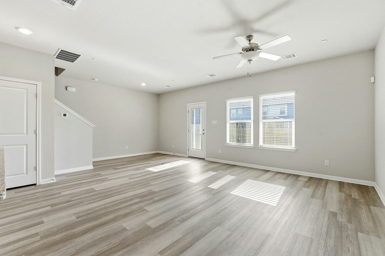 104 Texas Agate Dr #2 - Photo 7 of 26