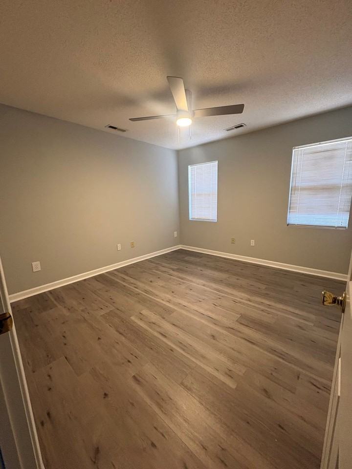 53 Nushell St #204 - Photo 6 of 11