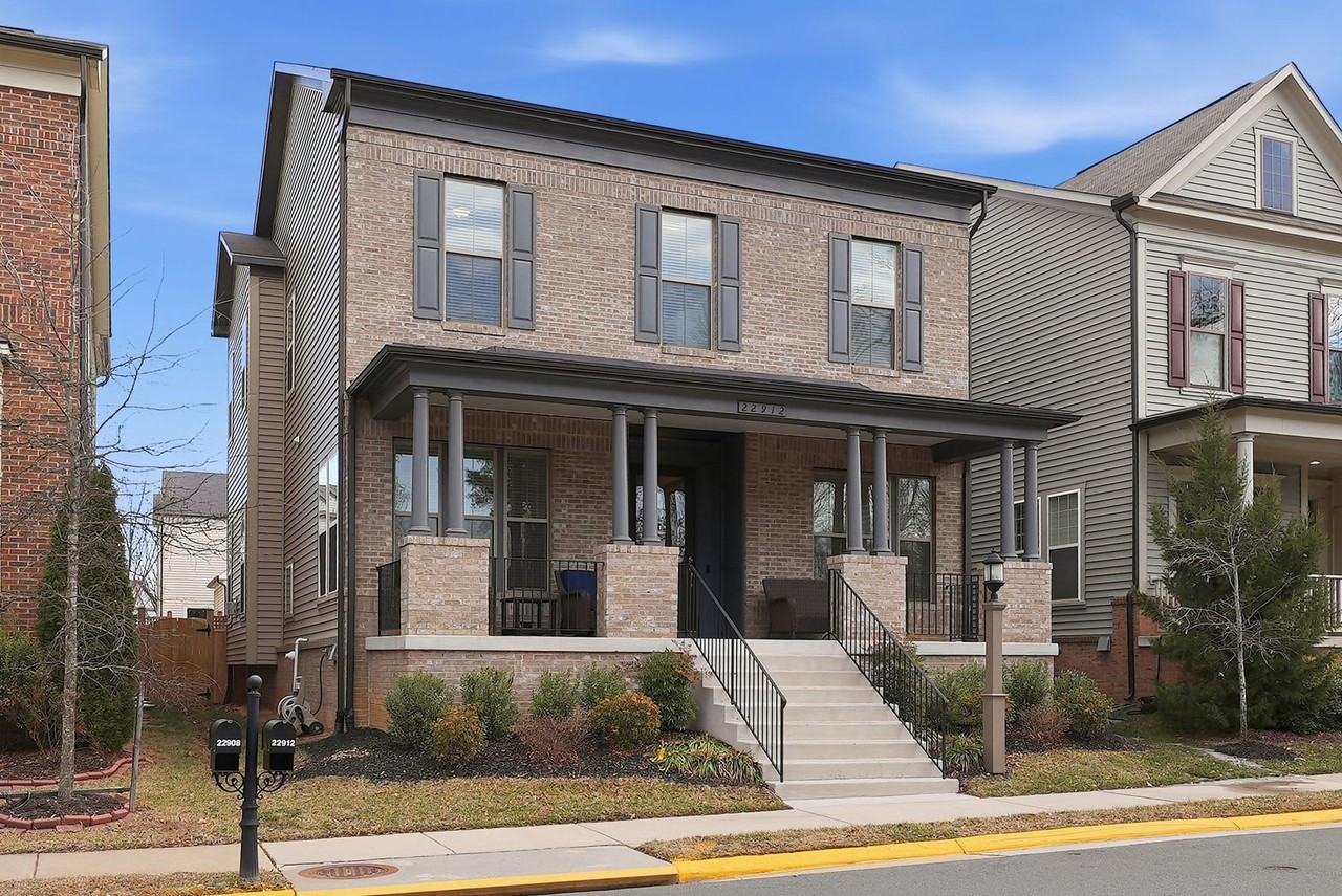 22912 Bubbling Brook Dr - Photo 2 of 41