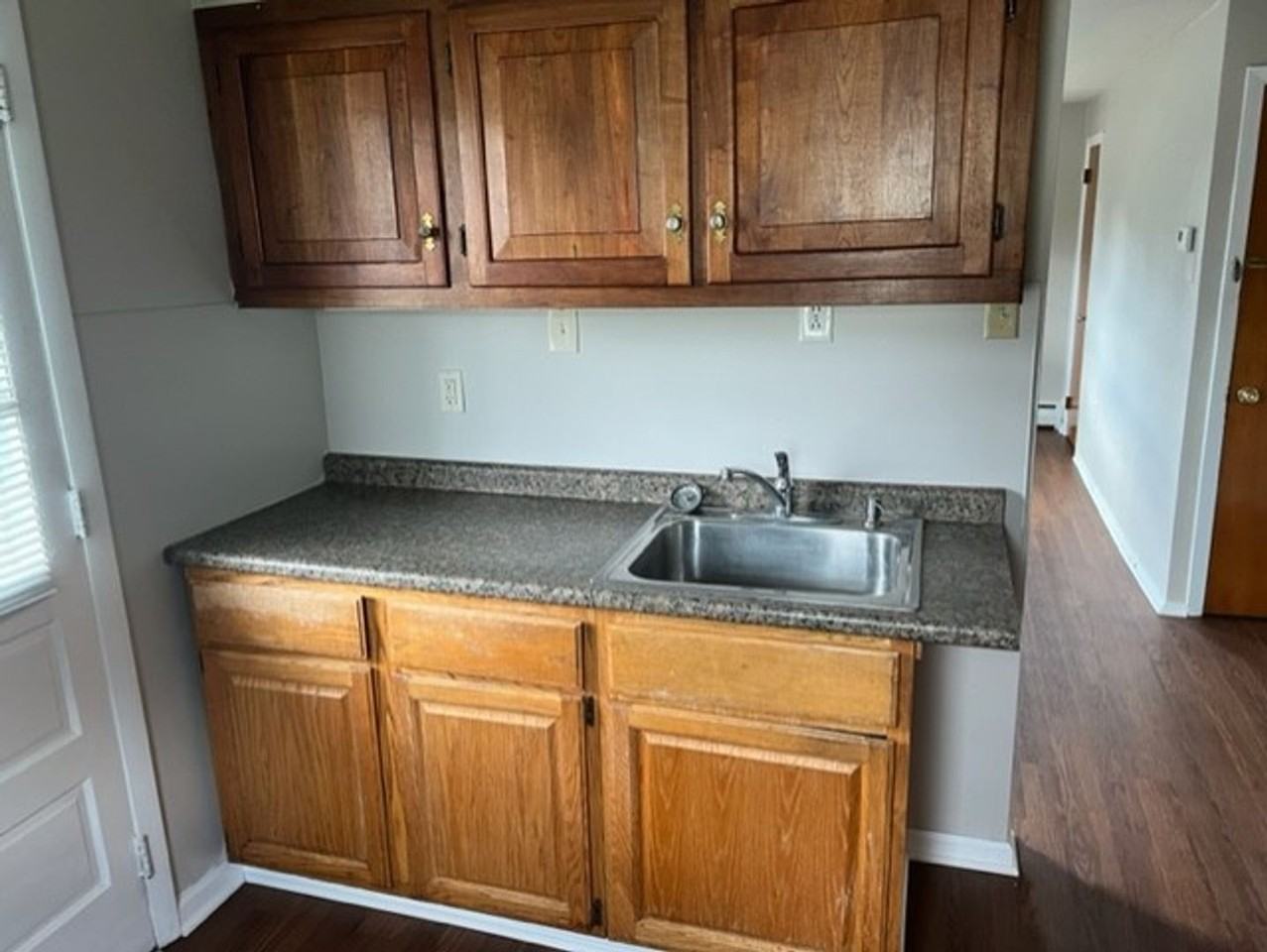 361 Colonial Rd - Photo 2 of 9