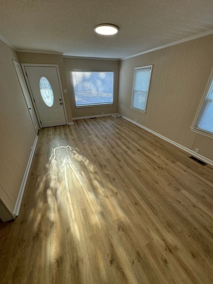 820 Patton St - Photo 4 of 20