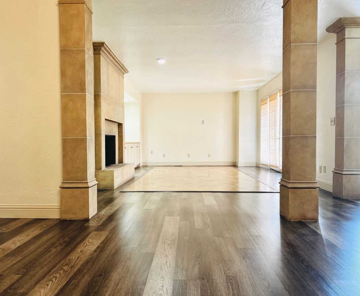 1232 Nw 63rd St - Photo 2 of 15