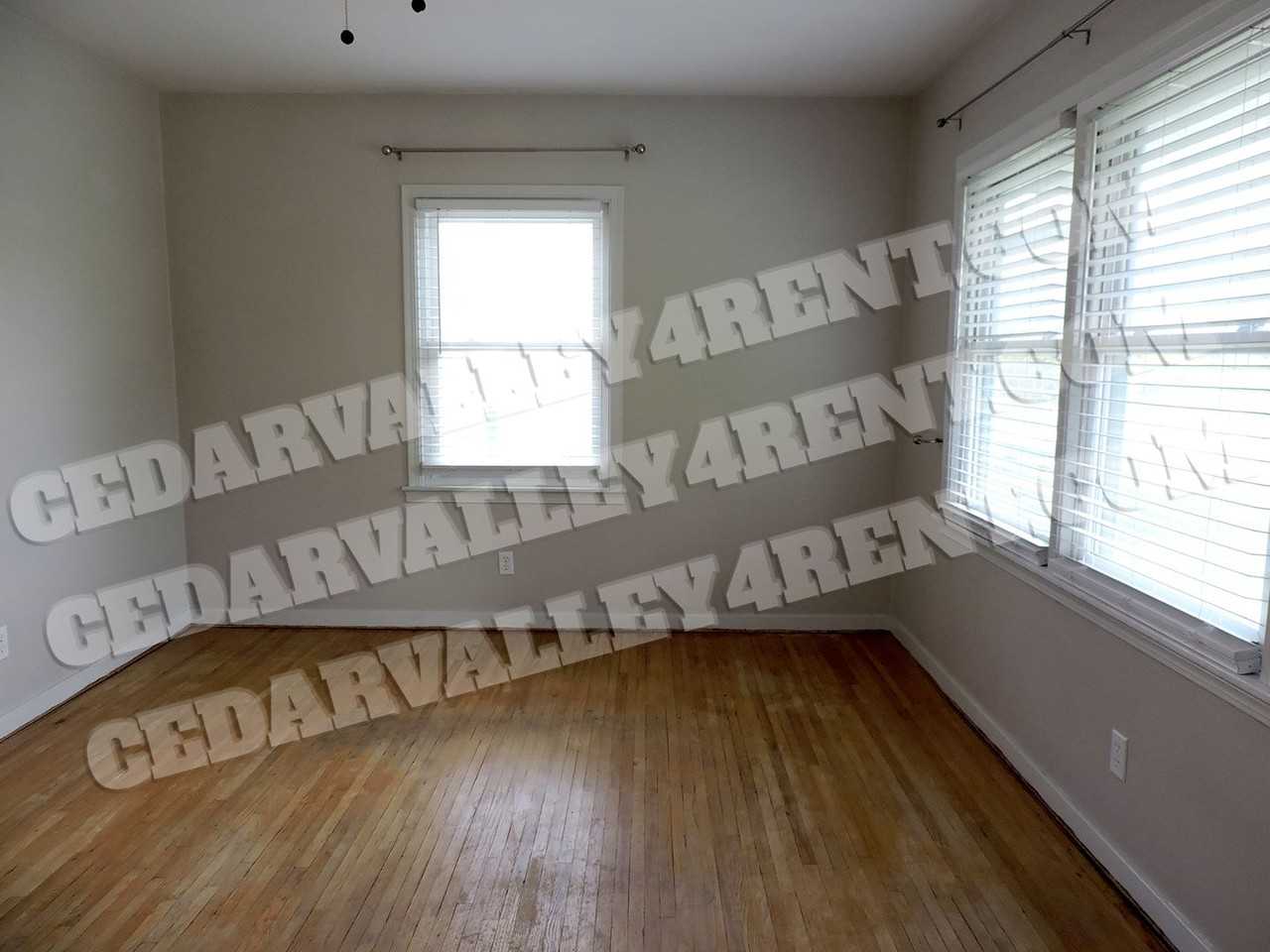 809 Grand Blvd - Photo 4 of 8