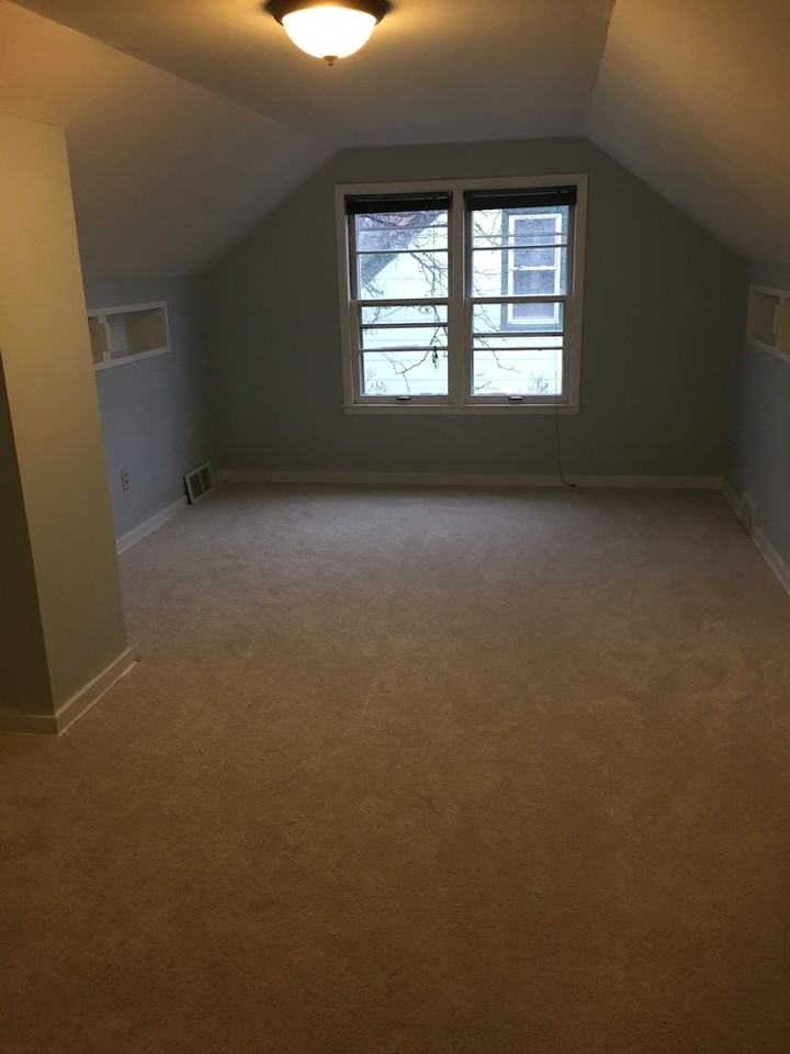 1607 Arlington Ave E - Photo 6 of 7