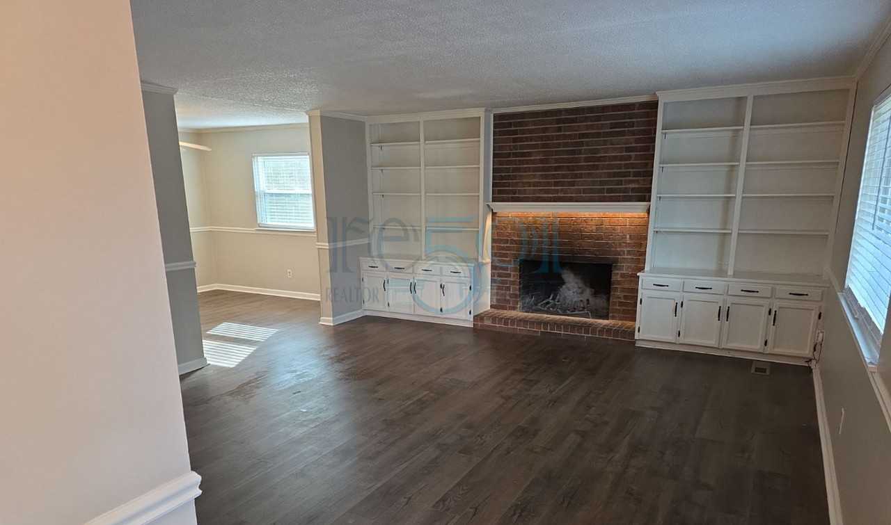 2521 Echo Valley Dr - Photo 3 of 37