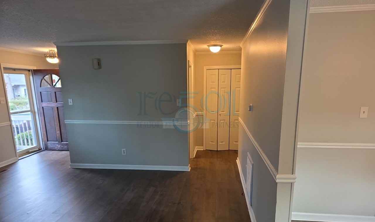 2521 Echo Valley Dr - Photo 5 of 37