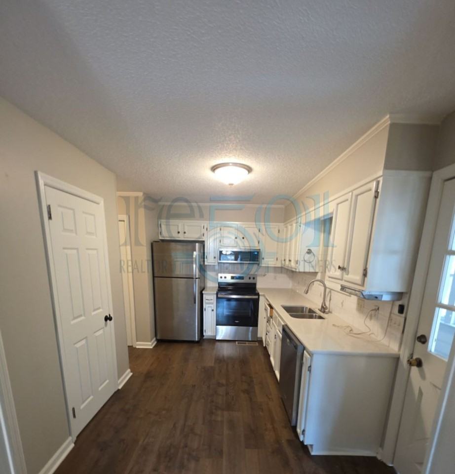 2521 Echo Valley Dr - Photo 7 of 37