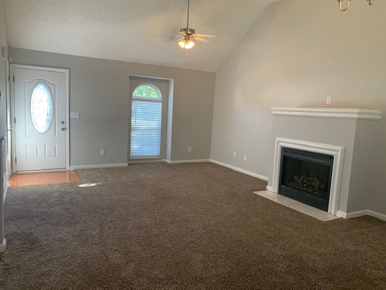 237 Vineyard Ridge Dr - Photo 2 of 17