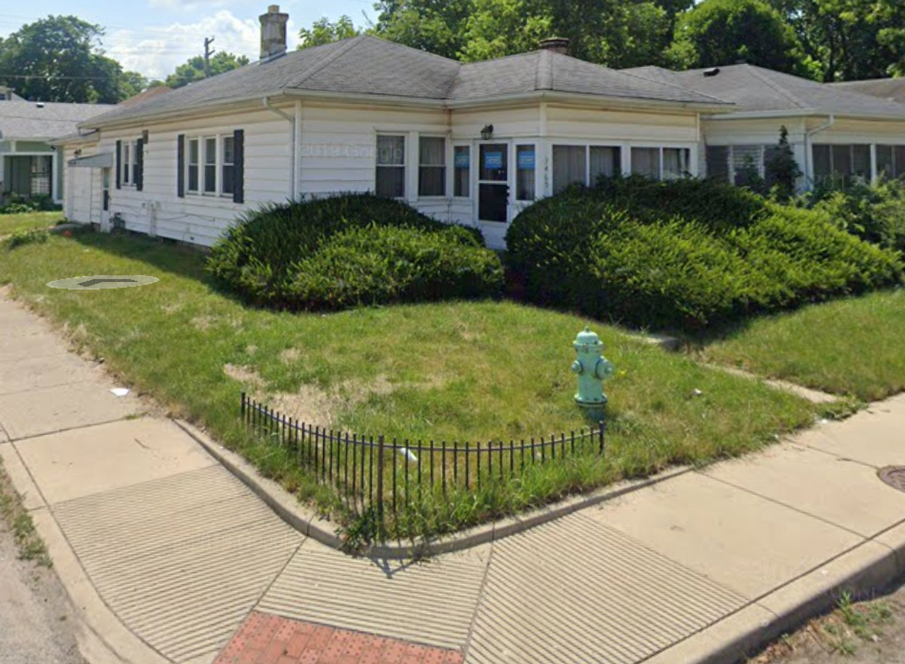 3469 Graceland Ave - Photo 2 of 8