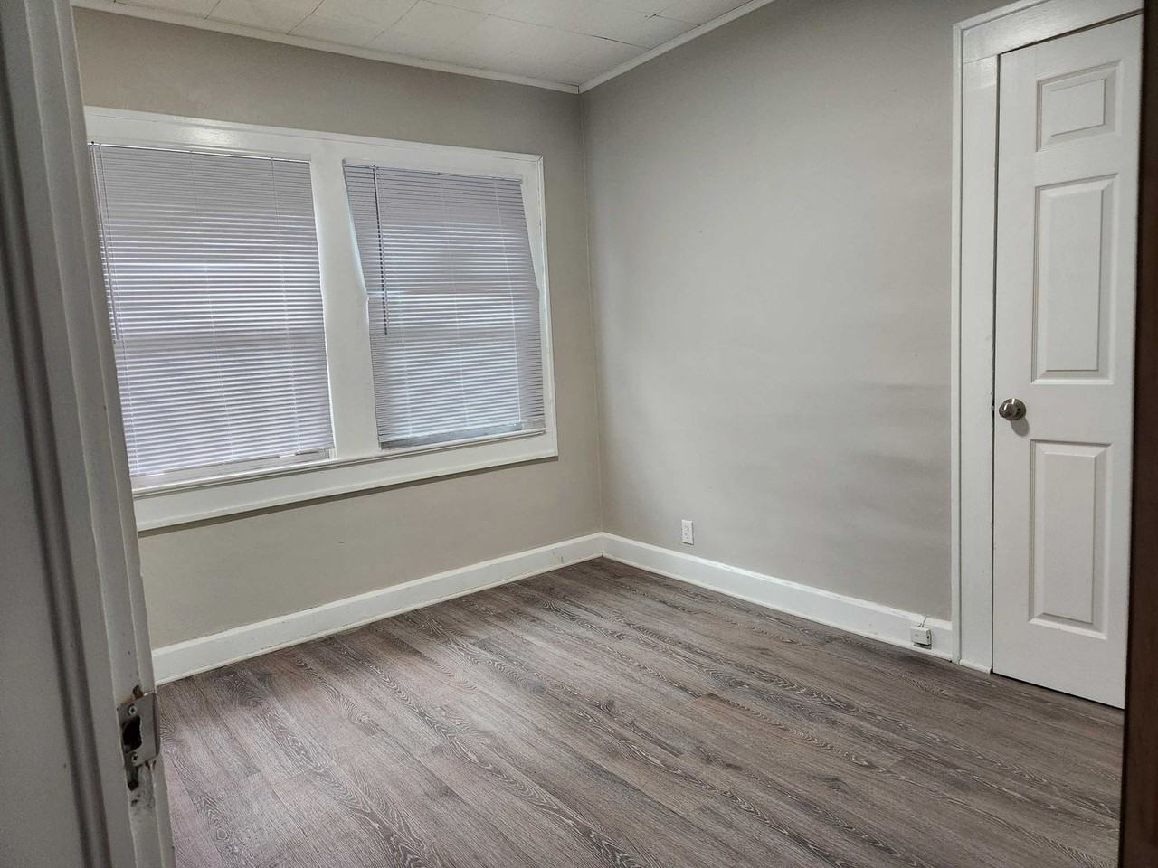 3469 Graceland Ave - Photo 5 of 8