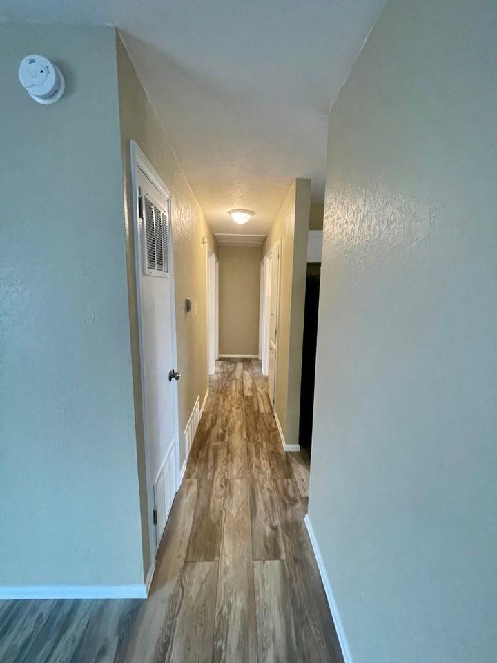 46 Goret Dr - Photo 7 of 13