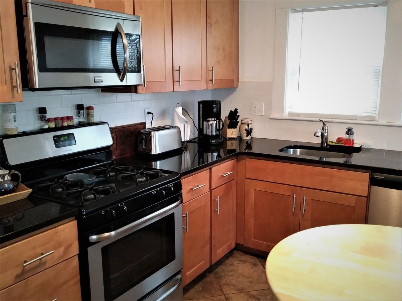 19 Pequossette St - Photo 2 of 9