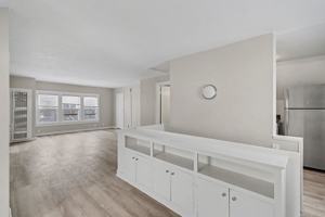 featured image of 936 W Kalamazoo Ave