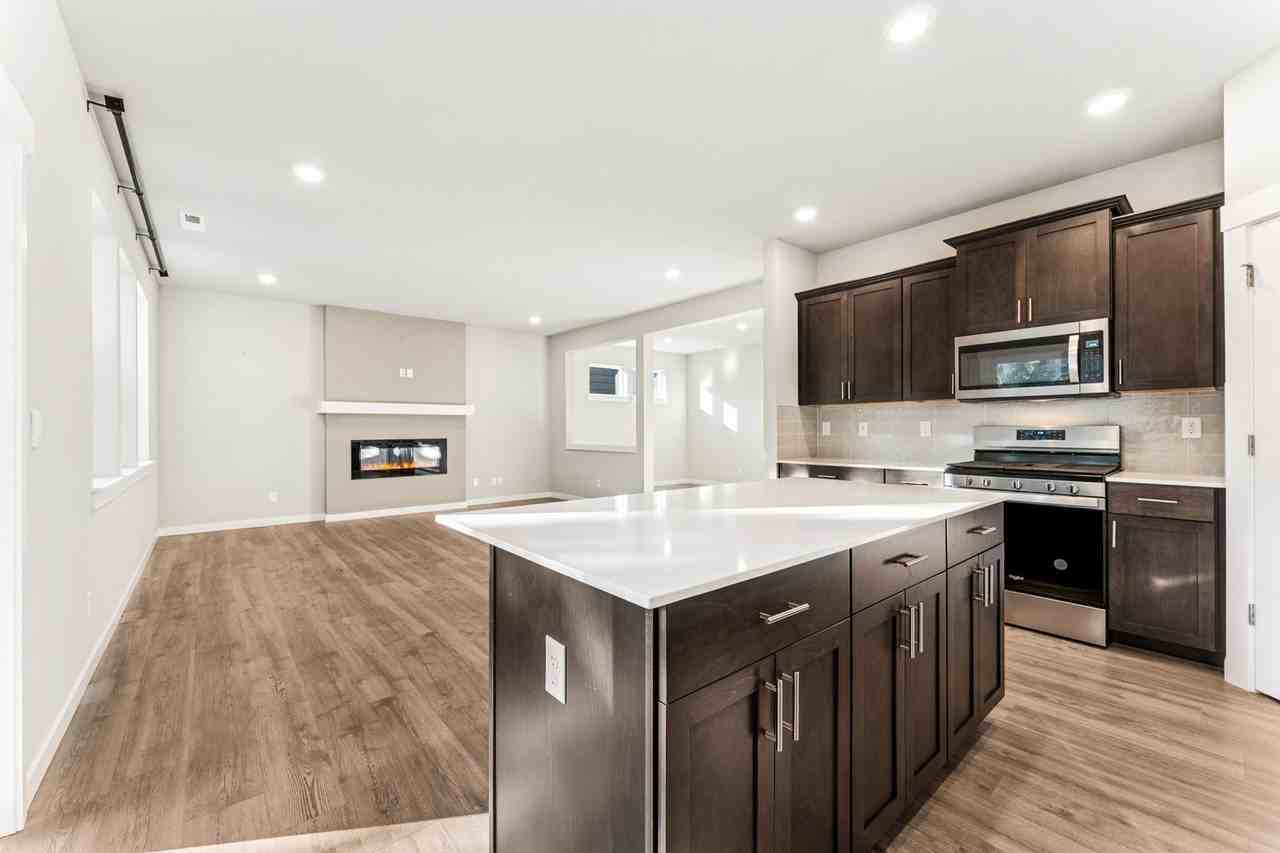 1072 Sw Sedge St - Photo 6 of 15