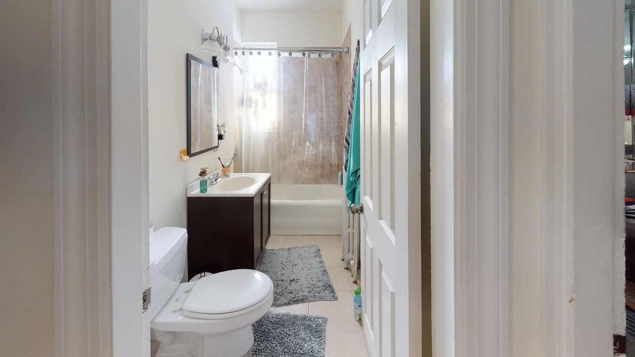 25 Chiswick Rd #15 - Photo 4 of 5