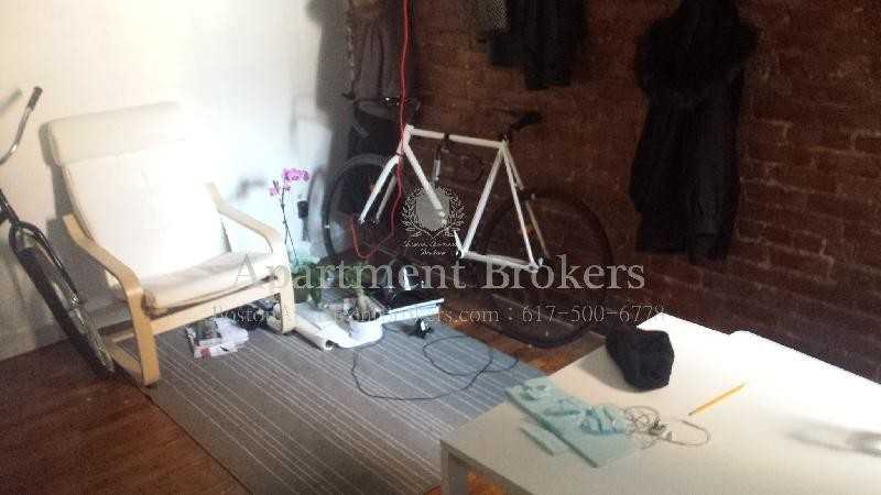 899 Huntington Ave #4