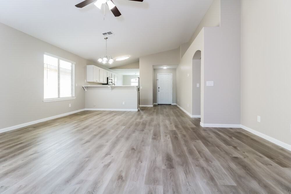 24997 W Vista Norte St - Photo 5 of 16