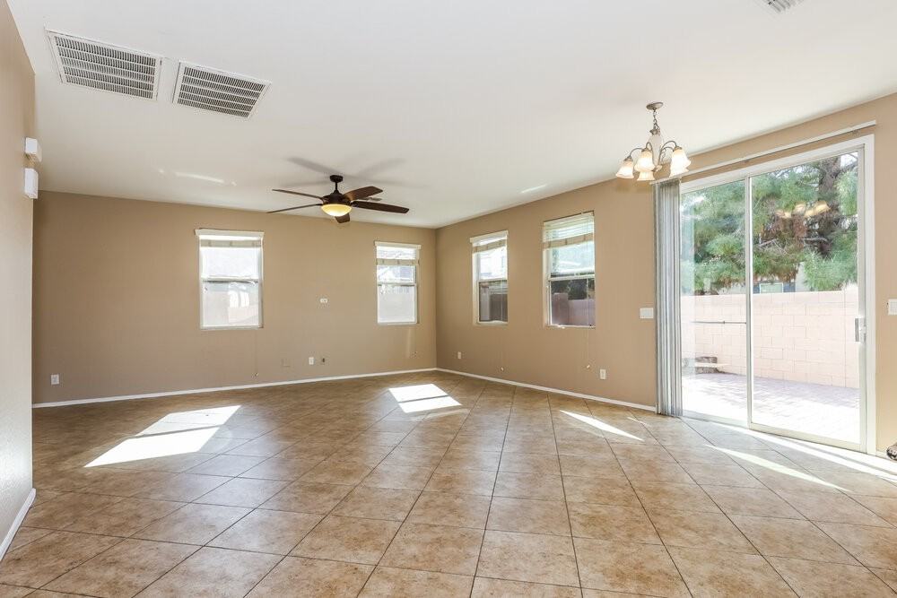 2044 S Heron Ln - Photo 6 of 17