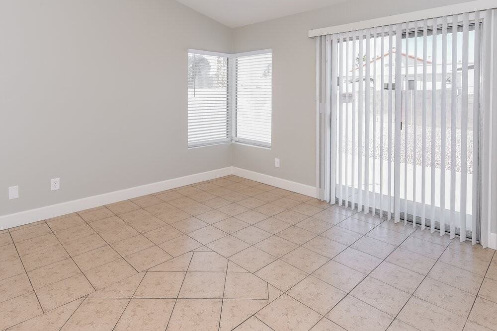 5004 Crystal Breeze Ln - Photo 3 of 15