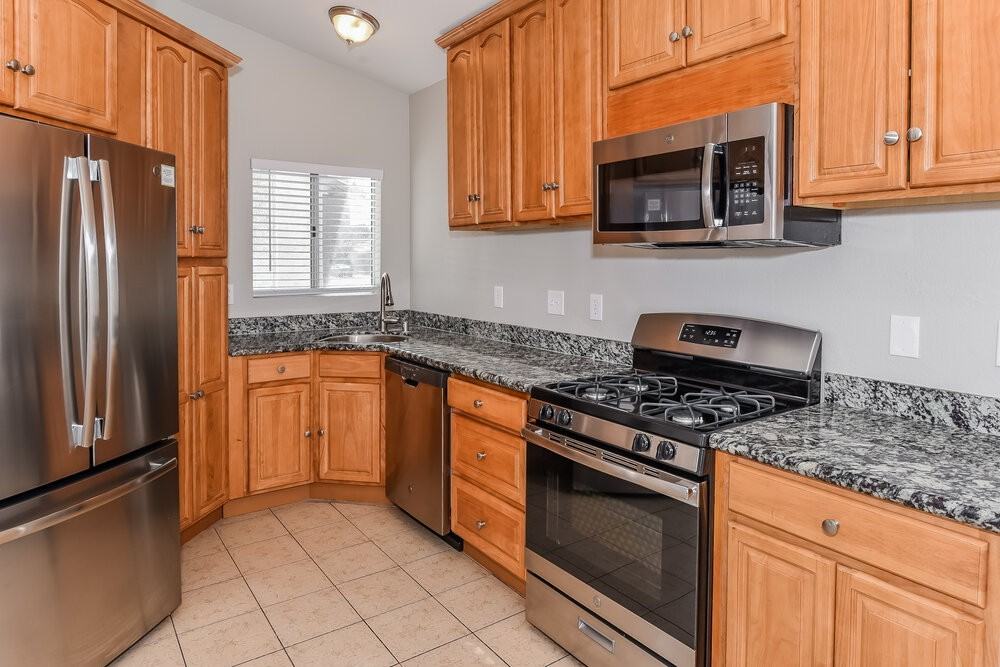 5004 Crystal Breeze Ln - Photo 7 of 15