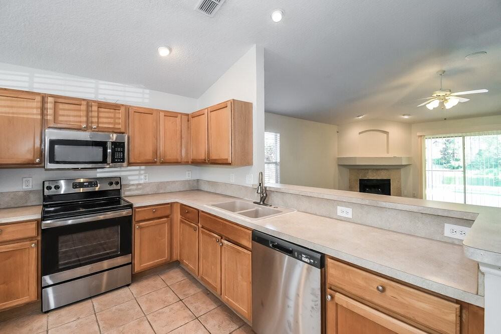 732 Dewdrop Loop - Photo 6 of 17