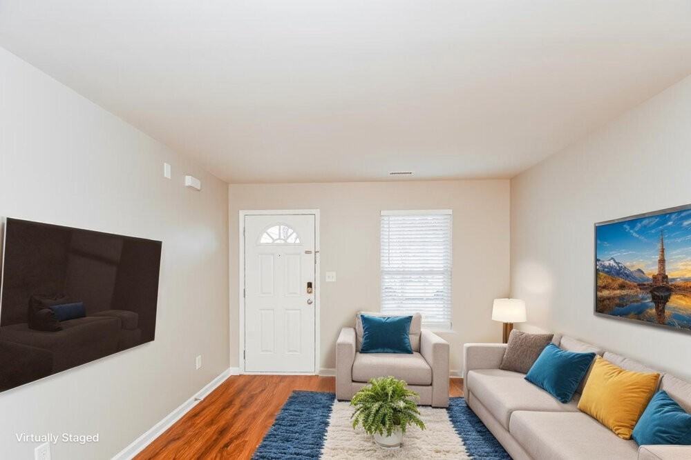 2822 Filbert St - Photo 4 of 20
