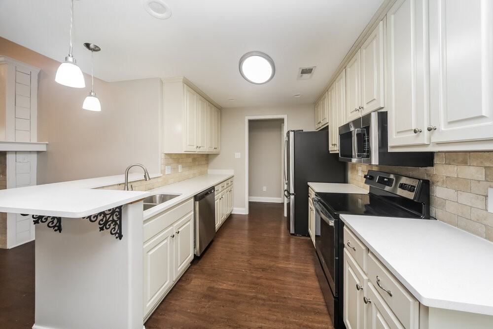 7200 Kingcrest Rd - Photo 7 of 16