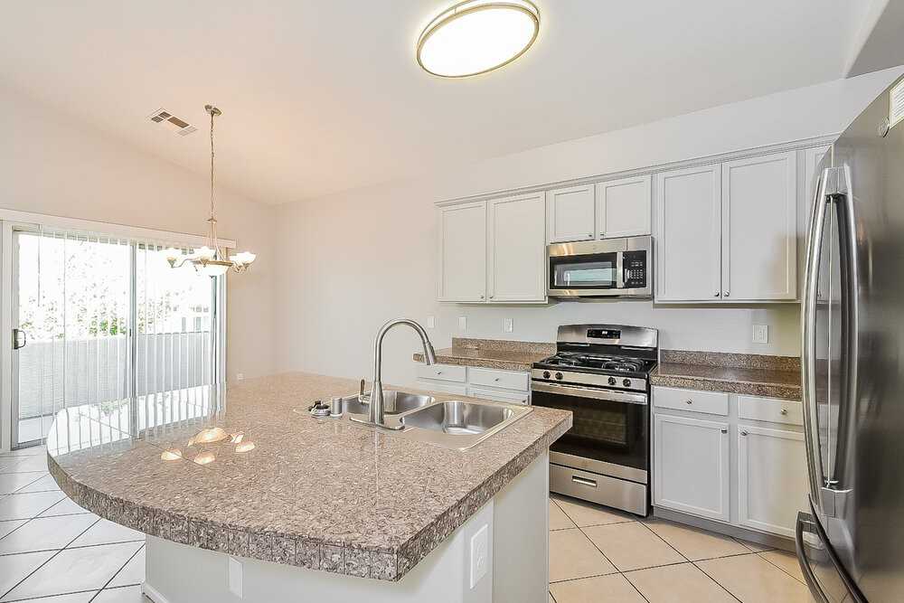 9729 Red Horse St - Photo 7 of 20