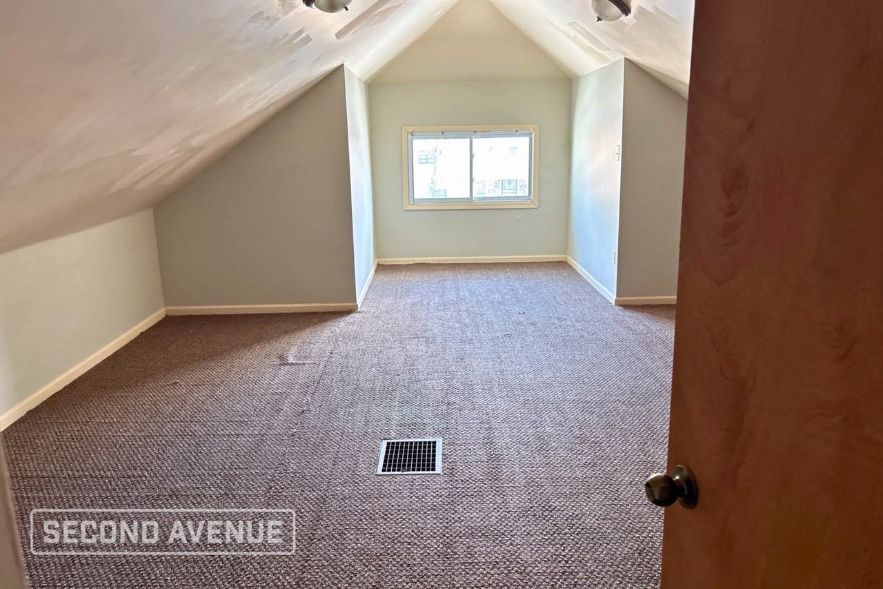 11140 S Parnell Ave - Photo 7 of 11