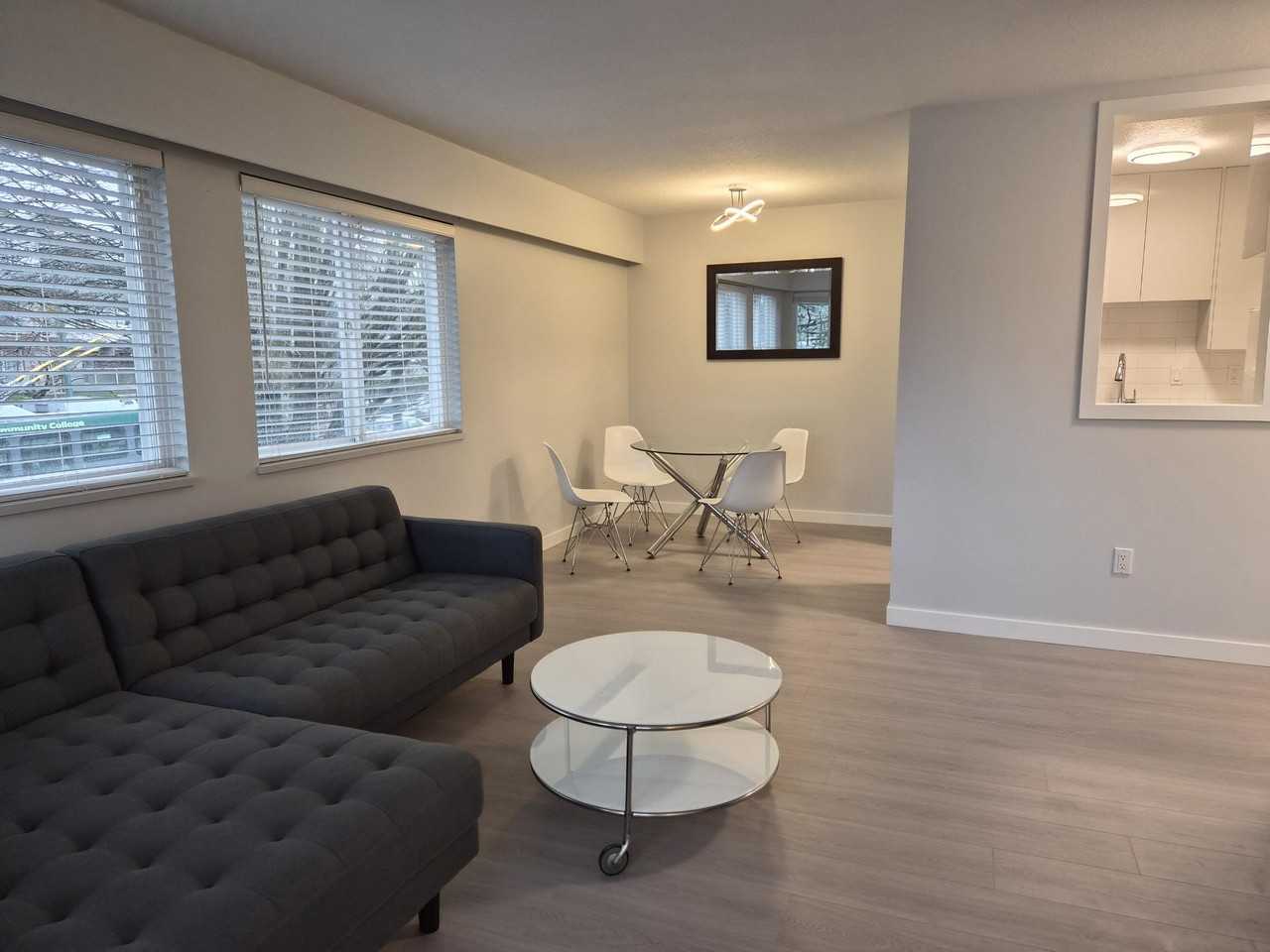 29 Nanaimo Street - Photo 3 of 9