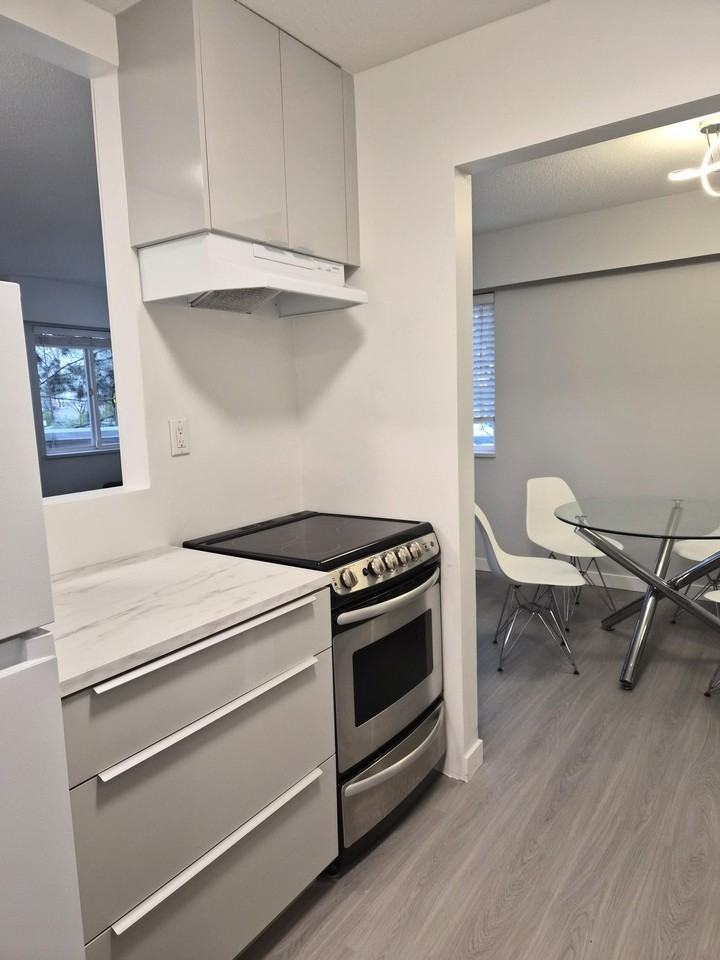 29 Nanaimo Street - Photo 4 of 9